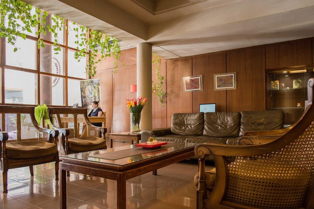 Julio Cesar Hotel Posadas Bagian luar foto